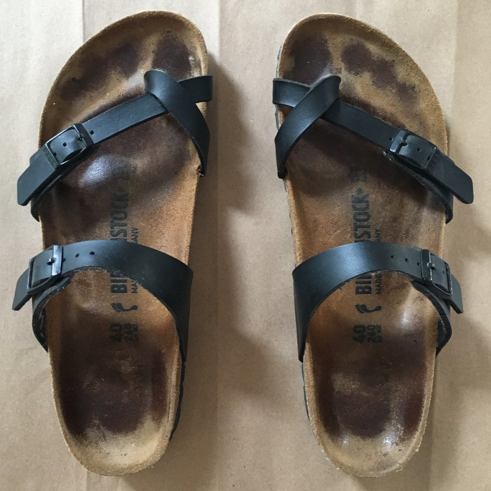 Mayari Birkenstock Sandals, Black